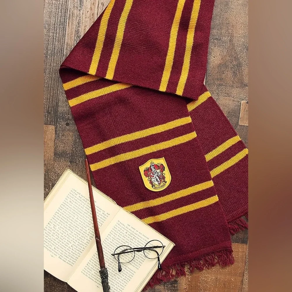 Harry Potter Gryffindor House Wool Scarf Maroon and Gold Halloween